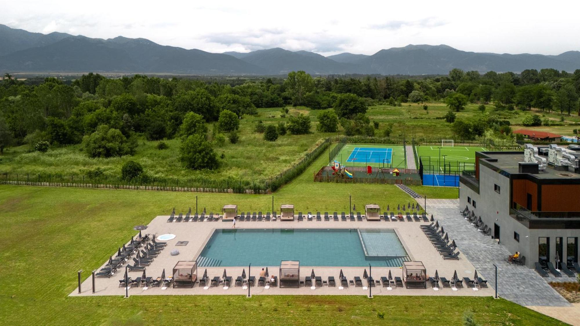 Atmosphere Balneo Hotel & Spa Pavel Banya Luaran gambar