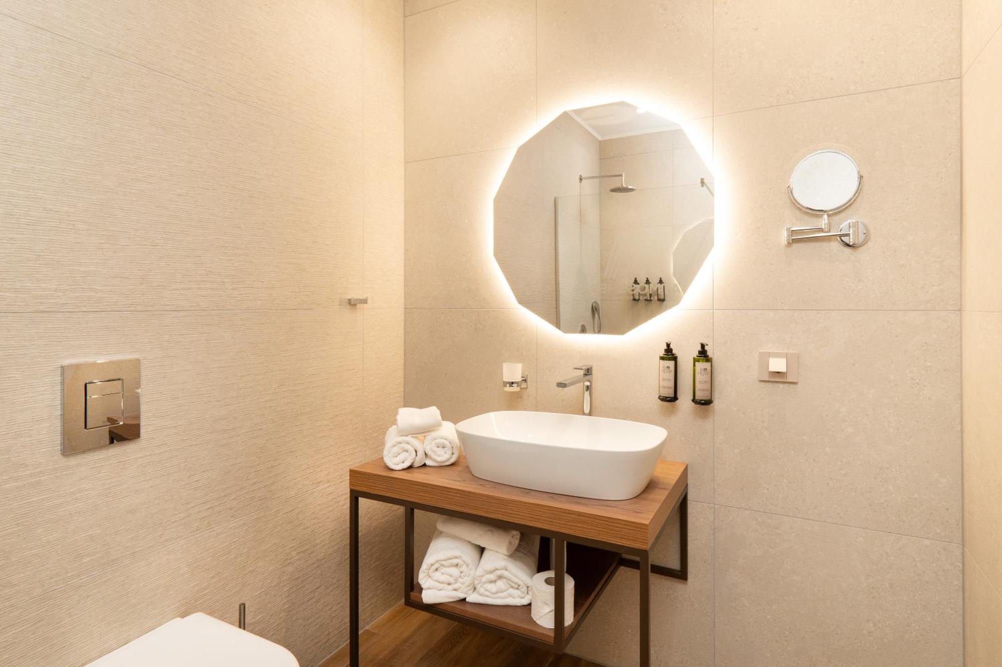 Atmosphere Balneo Hotel & Spa Pavel Banya Luaran gambar