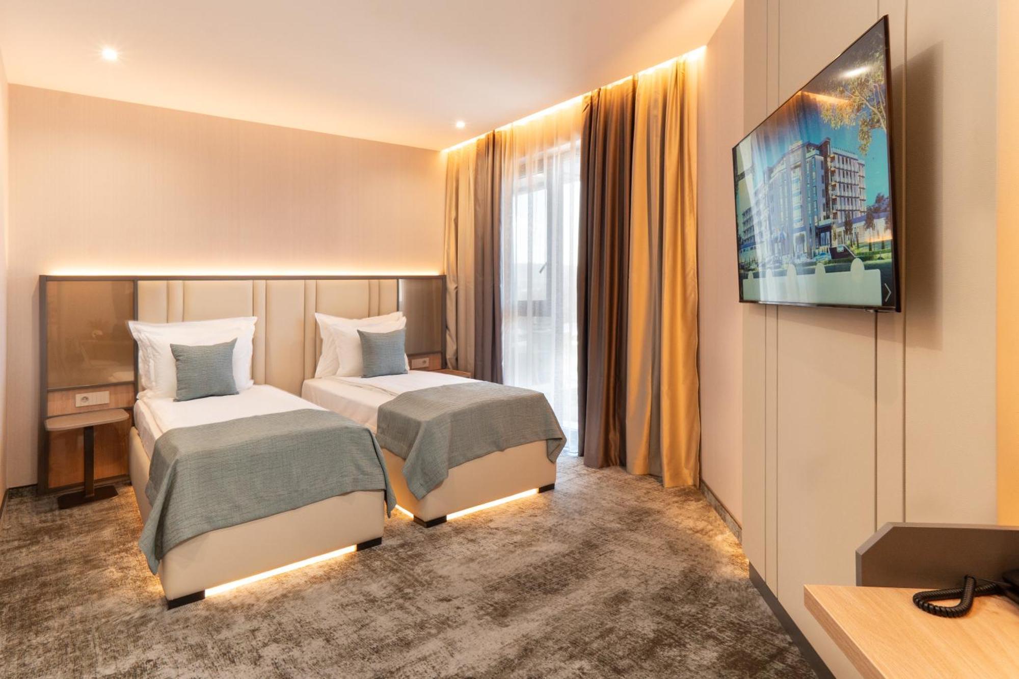 Atmosphere Balneo Hotel & Spa Pavel Banya Luaran gambar