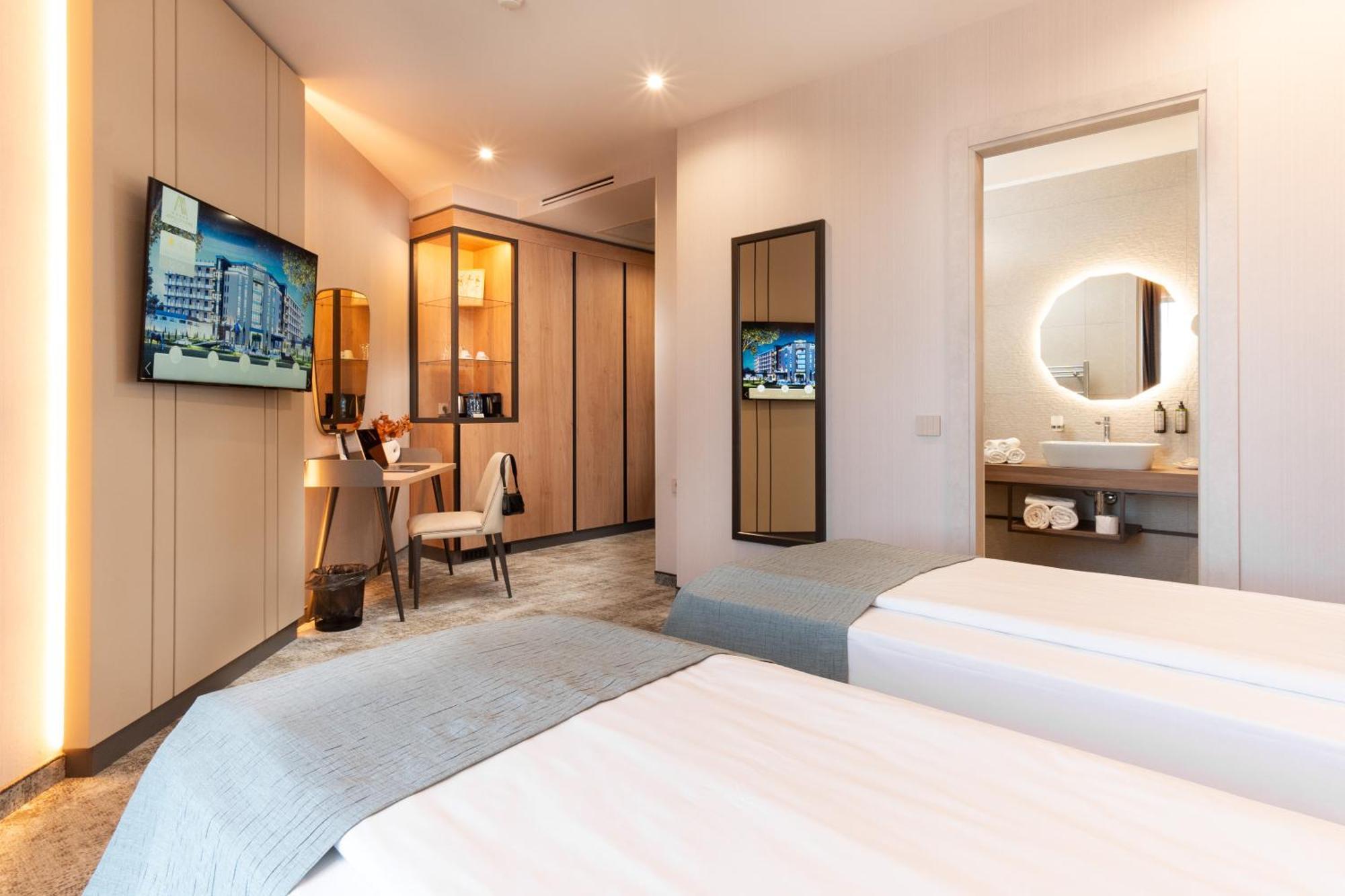 Atmosphere Balneo Hotel & Spa Pavel Banya Luaran gambar