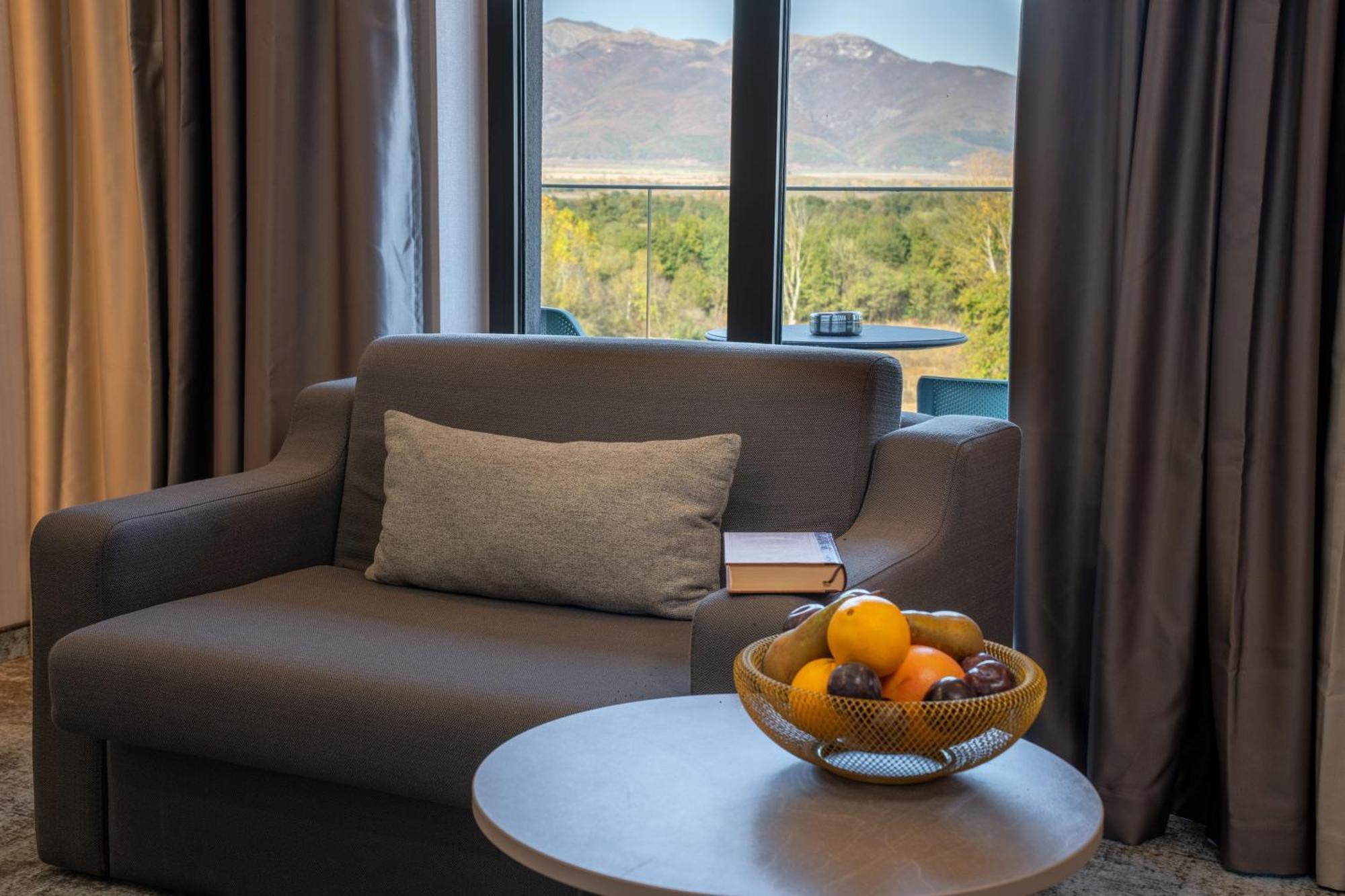 Atmosphere Balneo Hotel & Spa Pavel Banya Luaran gambar